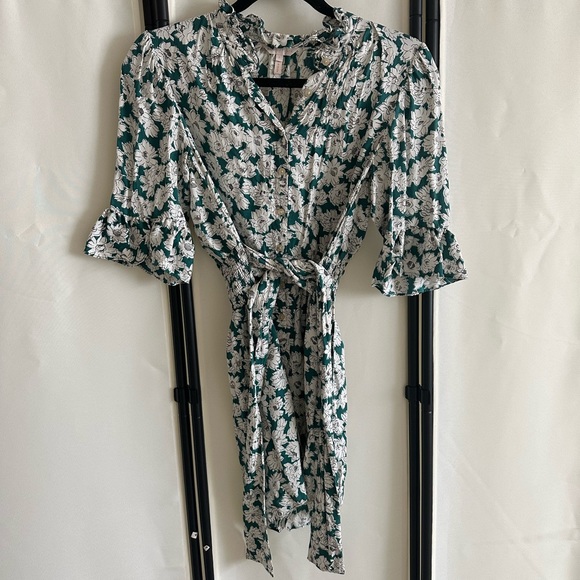 Rebecca Taylor Serene Floral Romper ✨ - Picture 6 of 8